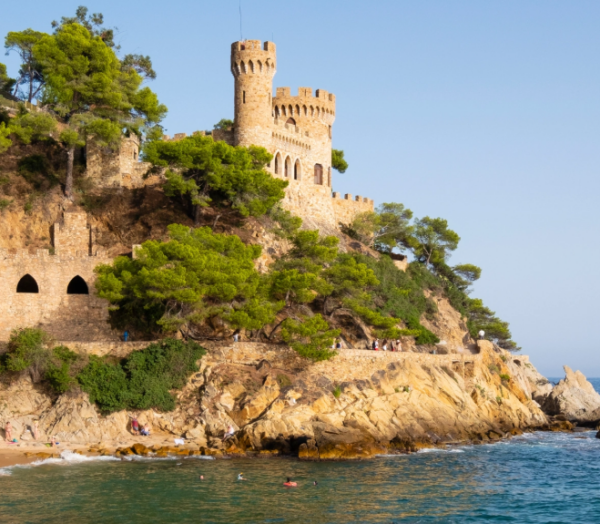 Paquete de Hotel 4* en Lloret de Mar + Entrada en PELOUSE